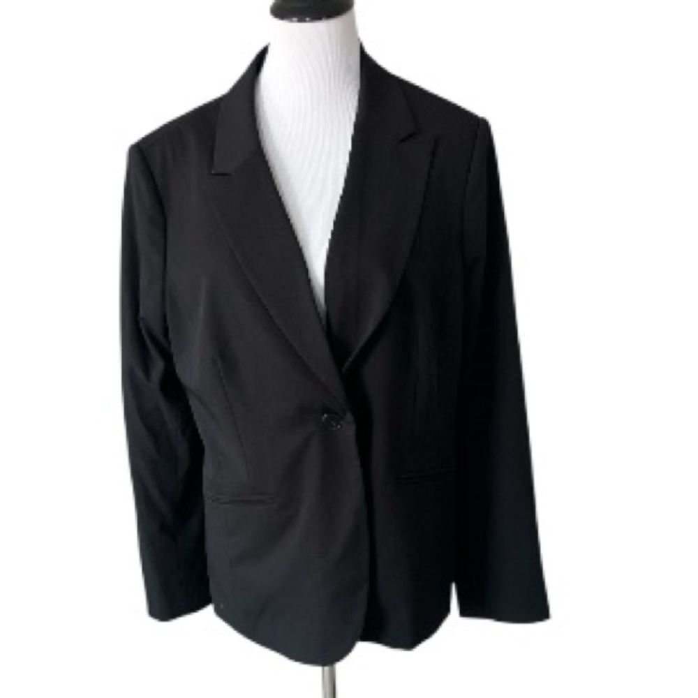 Liz Claiborne Elegant Black Blazer size 18